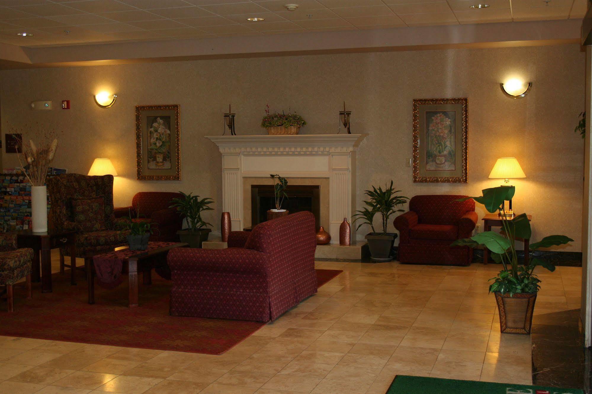 Evergreen Inn & Suites Monroe Exterior photo